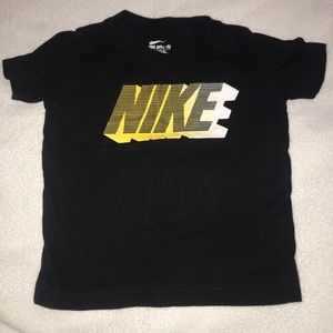 BOYS NIKE SHIRT